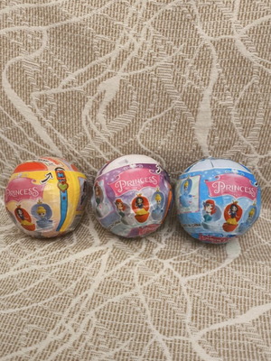 Princess Disney set of 3 figures new with Cinderella Snow White Ariel