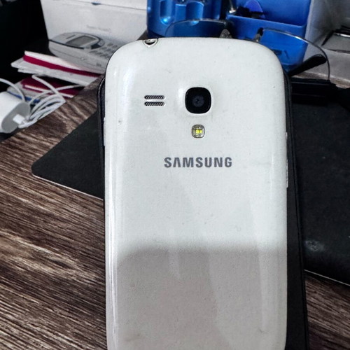 Samsung s3 mini used with charger cable