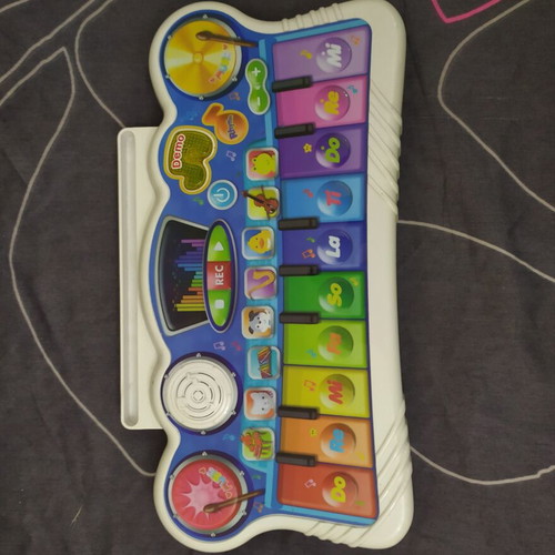 Children's plastic piano toy not working