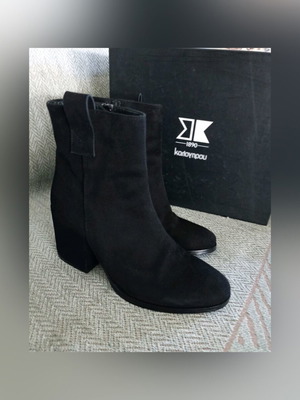 Kalogirou Suede Boots like new, black, size 38