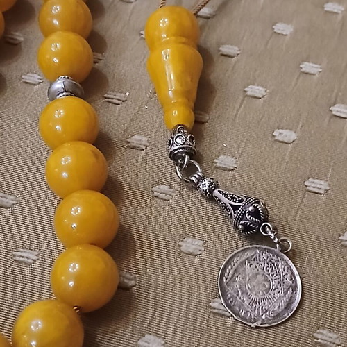 Bakelite Mastic Worry Beads used with vintage metal elements