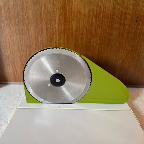 Geka vintage manual bread slicer like new, green color