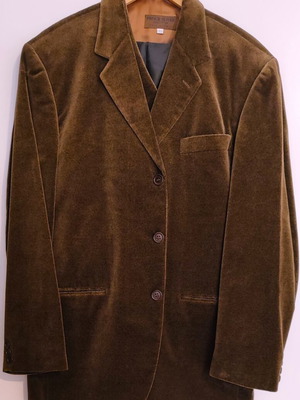 Prince Oliver three-piece suit like new, dark green velvet, size 50