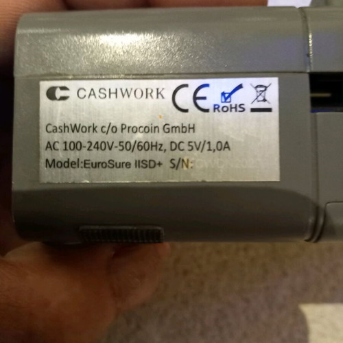 Counterfeit detector in excellent condition, almost unused