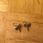 Dragonfly earrings like new, silver