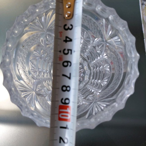 Crystal vase 21 cm tall like new