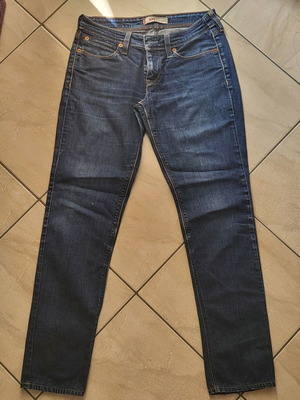 Levi's 572 Bootcut τζιν χαμηλή μέση ιντίγκο σαν καινούργιο, μέγεθος 29x32