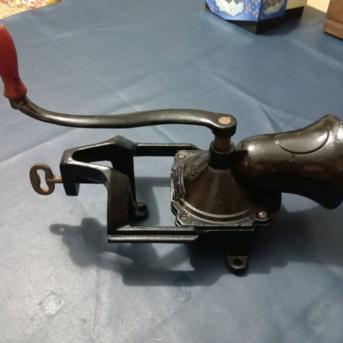 Beatrice No. 3 Antique Manual Coffee Grinder Cast Iron Used