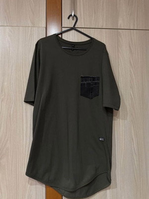 Short-sleeved green blouse medium Cover like new