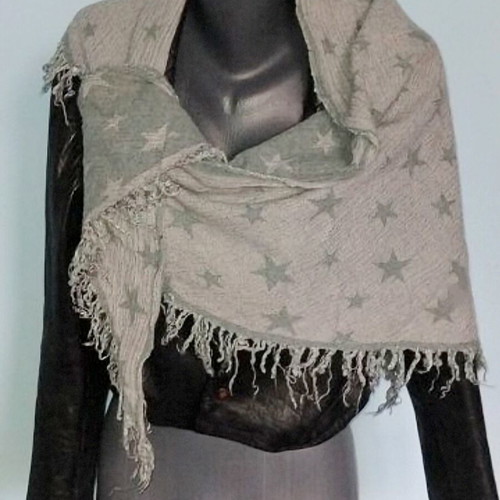 Triangular angora scarf used, double-sided in green