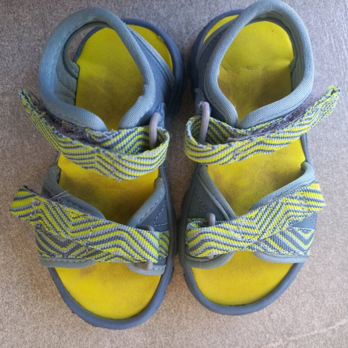 Quechua sandals used, size 24-25, very lightweight