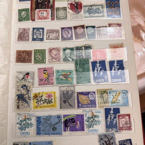 Collectible stamps like new, various values