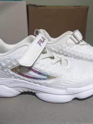 Fila girls' shoes size 34 like new, white athletic
