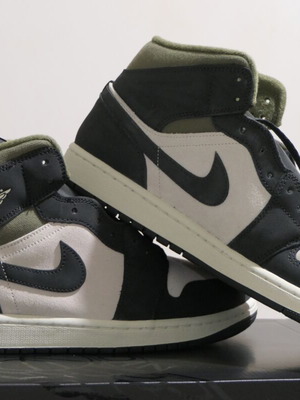 Nike Air Jordan Retro Mid SE sneakers brand new, size 44.5
