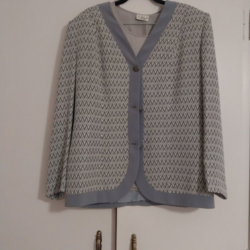 Suit set jacket, skirt and satin blouse like new, size Large, grey and silver