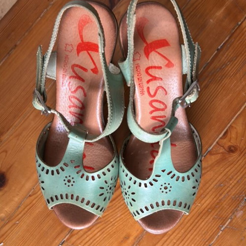 Leather anatomical sandals size 37 used, turquoise, Spanish