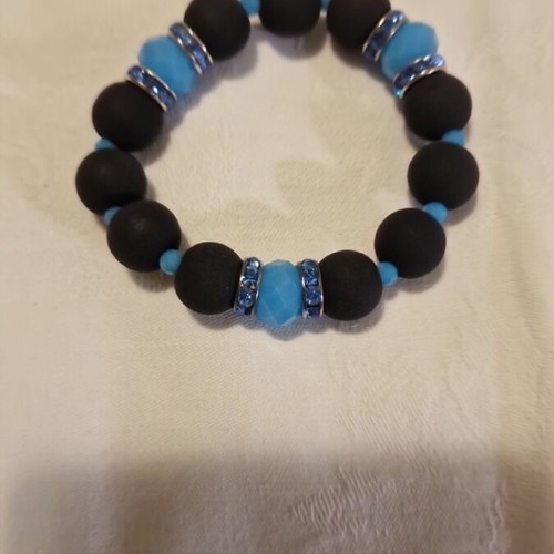 Bracelet with synthetic lava and crystals, like new, black