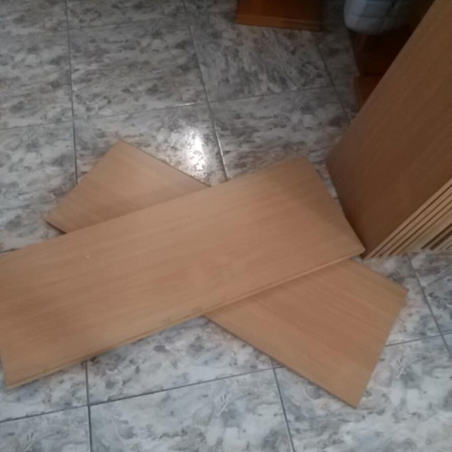 Wooden shelves like new, 14 pieces