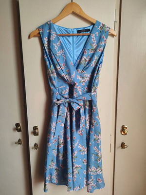 Καλοκαιρινό φόρεμα με λουλουδάτο σχέδιο αμυγδαλιάς, καινούριο