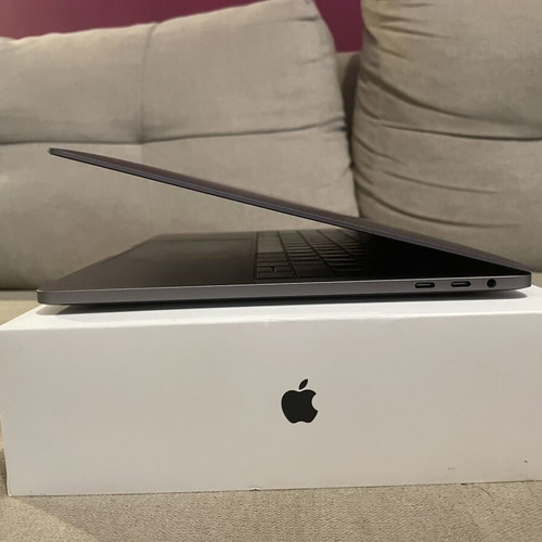 Apple MacBook Pro 13” i5, 8GB RAM, 256GB SSD