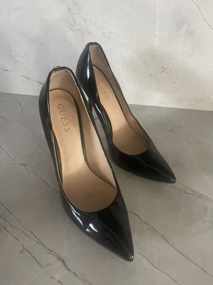 Guess Black Patent Leather Pumps Size EU 37 Like New