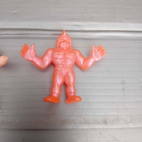 Alien figures used, set of 3 pieces