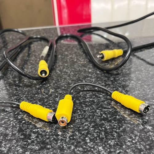 S-Video and RCA cables like new, 3x1.5m, 1x1.7m