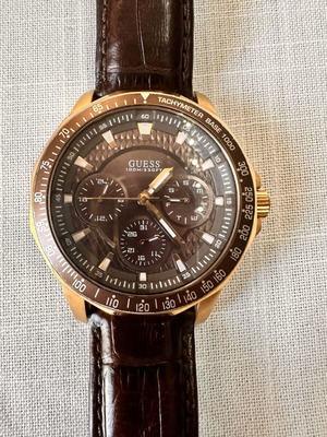 Guess wristwatch with chronographs, brown and gold