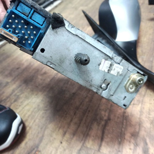 Radio/CD/DVD/GPS head unit 8368234 BMW 3 E46 used, 2 pieces