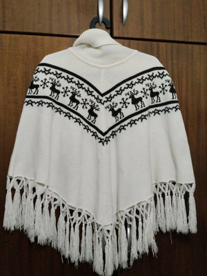 Poncho Colours of the world turtleneck used