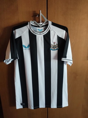Newcastle United 2022-23 jersey like new, official home jersey