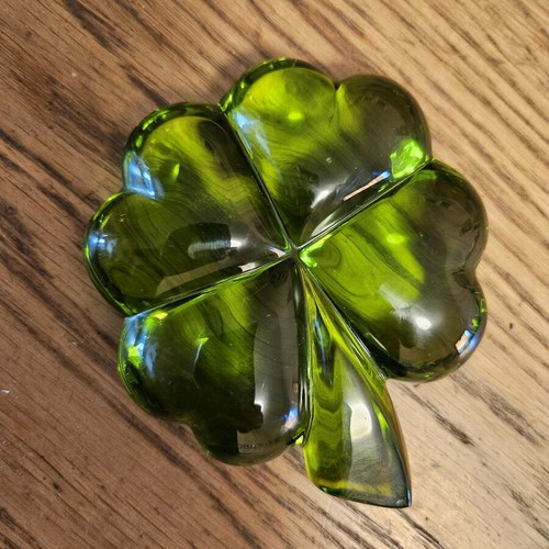 Baccarat clover like new