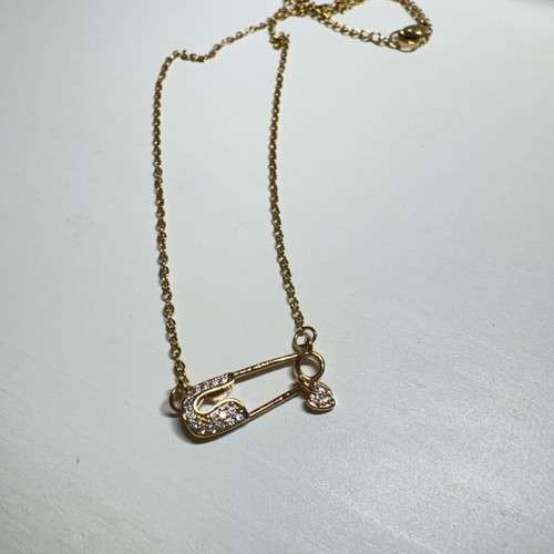 Chain new, gold color