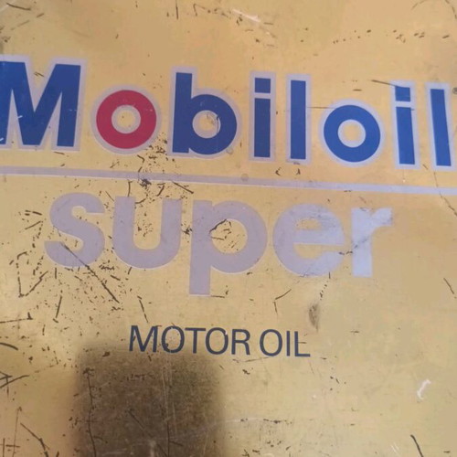 Mobil empty vintage tin box used, collectible from 80s 90s