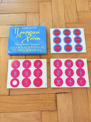 Prophetic Runes Thodoris Liaroutsos divination set like new