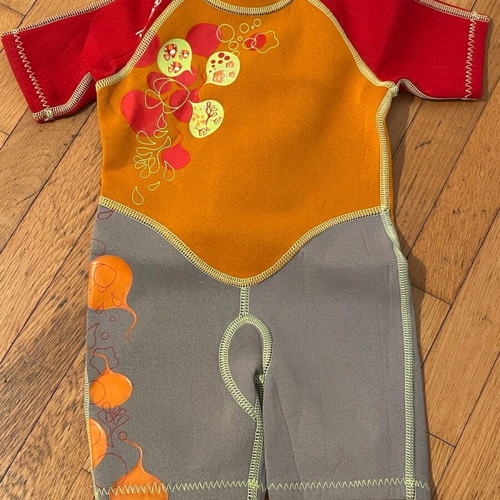 Tribord children's diving suit like new for 1-2 years old