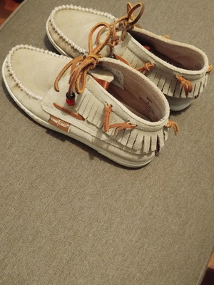 Minnetonka boots used, leather, size 36, beige
