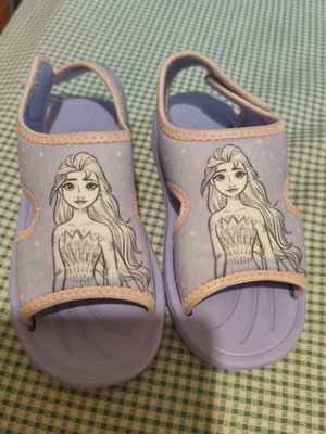 Children's sandals size 28, purple