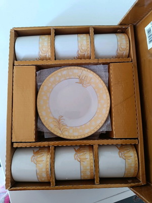 Porcelain vintage coffee cup set white with gold new, 6 pieces