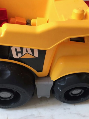 Mega Bloks CAT Large Dump Truck with Trailer and Building Blocks