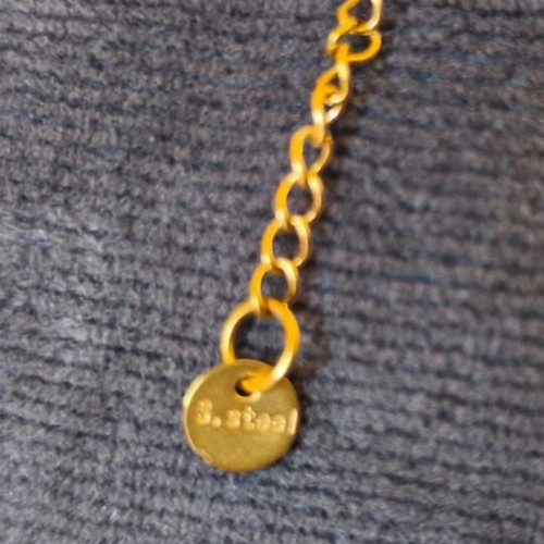 Necklace with white pearls and stainless steel chain like new