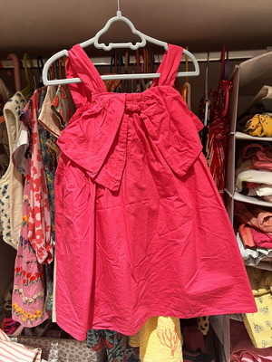 Zara рокля за 5-6 години, като нова