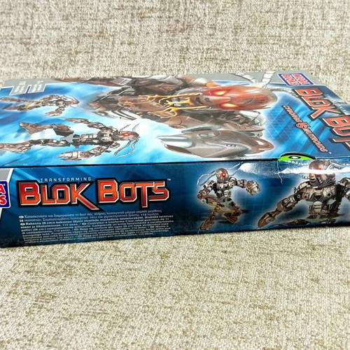 Mega Bloks Strife Transforming Blok Bots #9374, vintage 2003, sealed