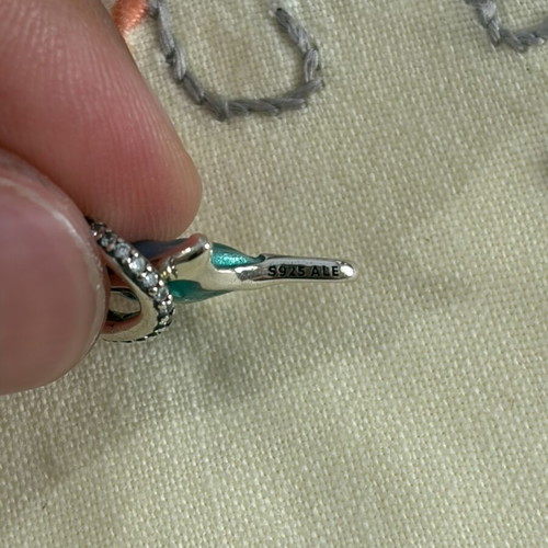 Pandora blue stingray charm pendant
