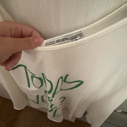 Attrattivo blouse with V neck one size new, white and green