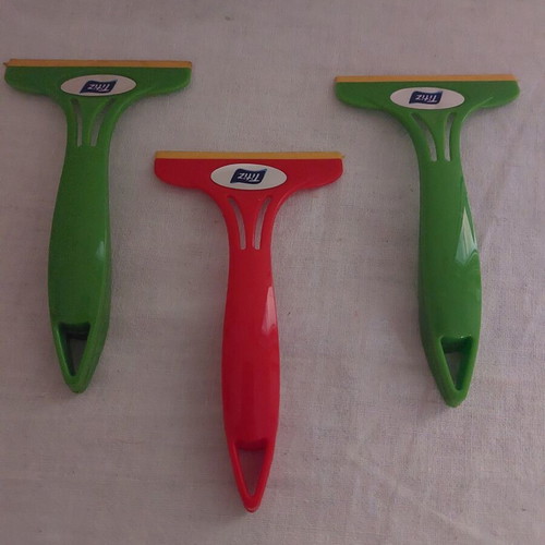 Mini plastic window scraper set of 3 pieces