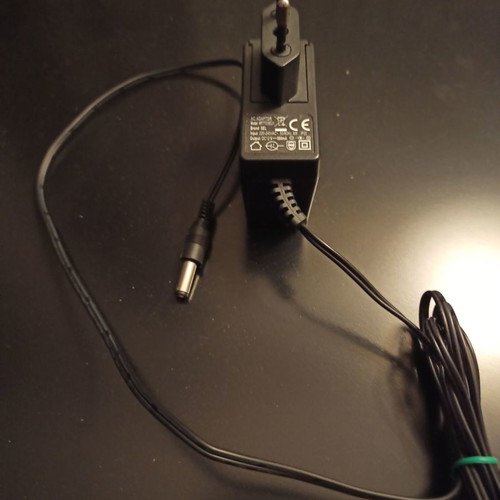 Power adapters used, set of 2 pieces