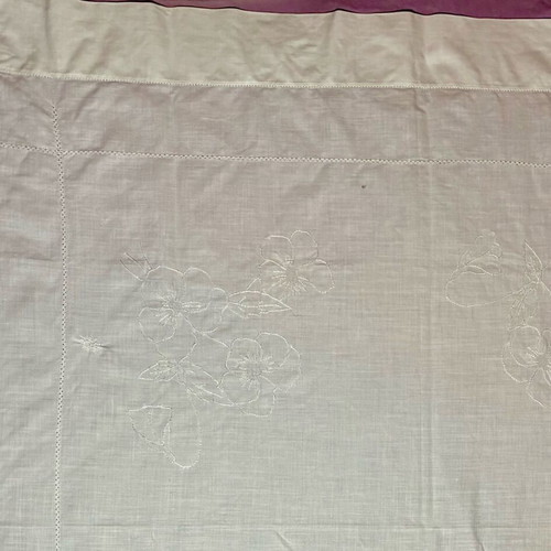 Linen handmade square doily with hand embroidery like new