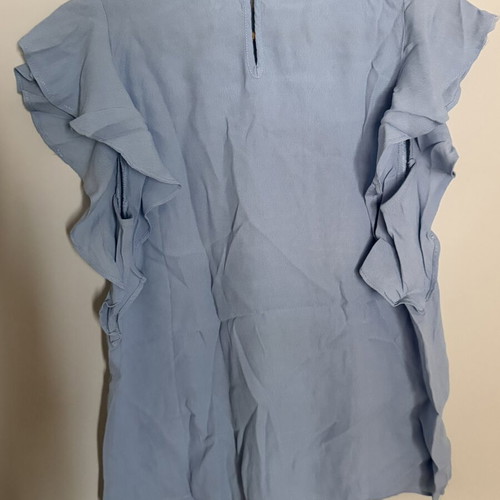 Blouse with ruffles on sleeves small Star Body H like new
