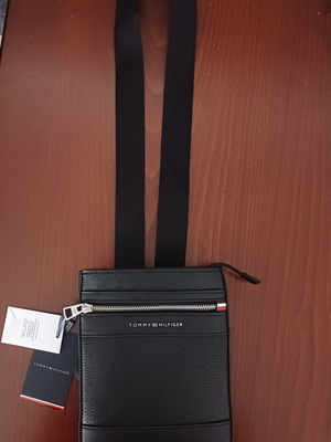 Tommy Hilfiger shoulder bag new, black